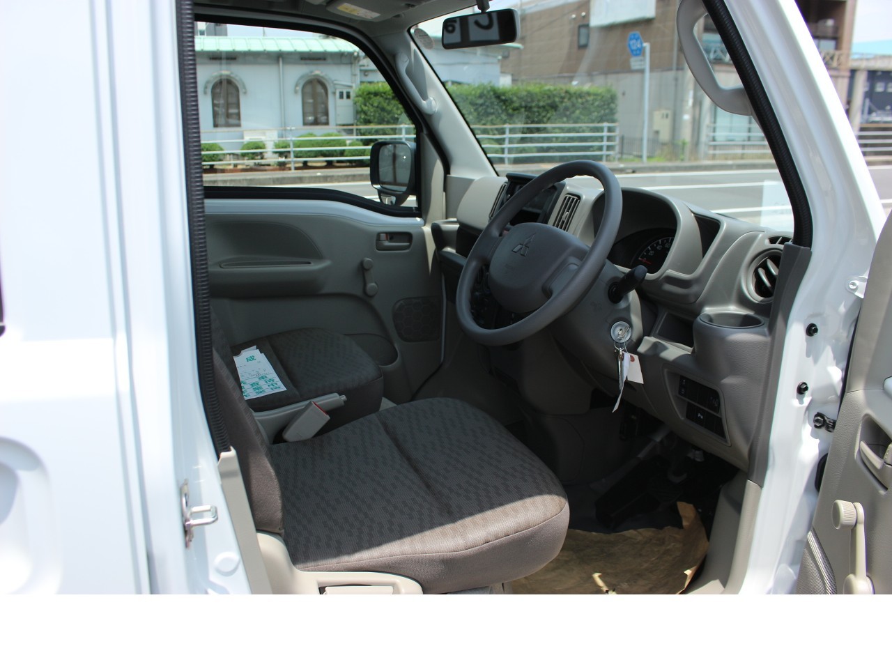 ミツビシ ミニキャブバン14枚目