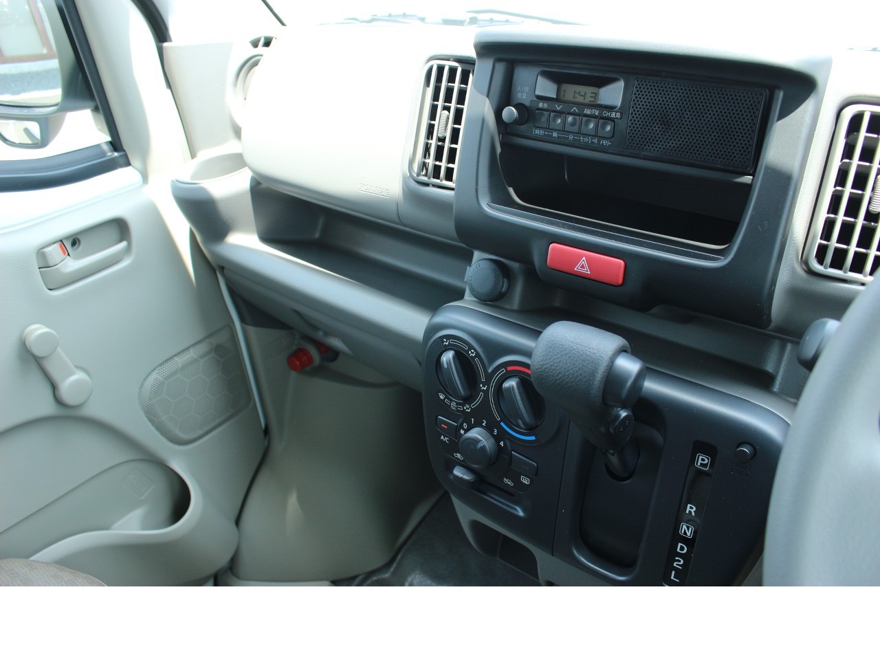 ミツビシ ミニキャブバン17枚目