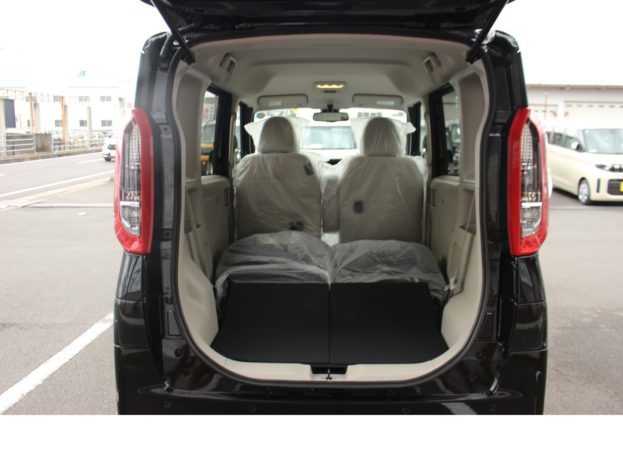 ミツビシ eKスペース13枚目