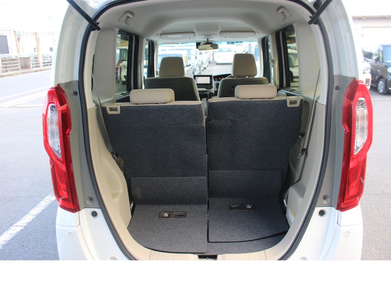 ホンダ N-BOX15枚目