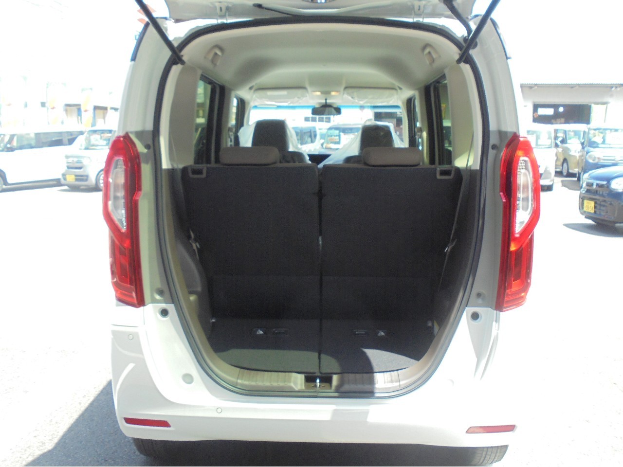 ホンダ N-BOX11枚目