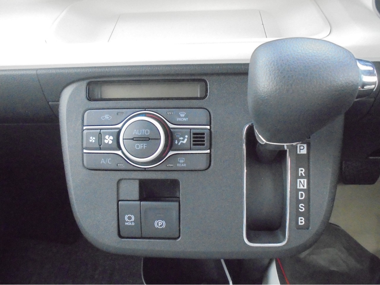 ダイハツ ムーヴキャンバス18枚目