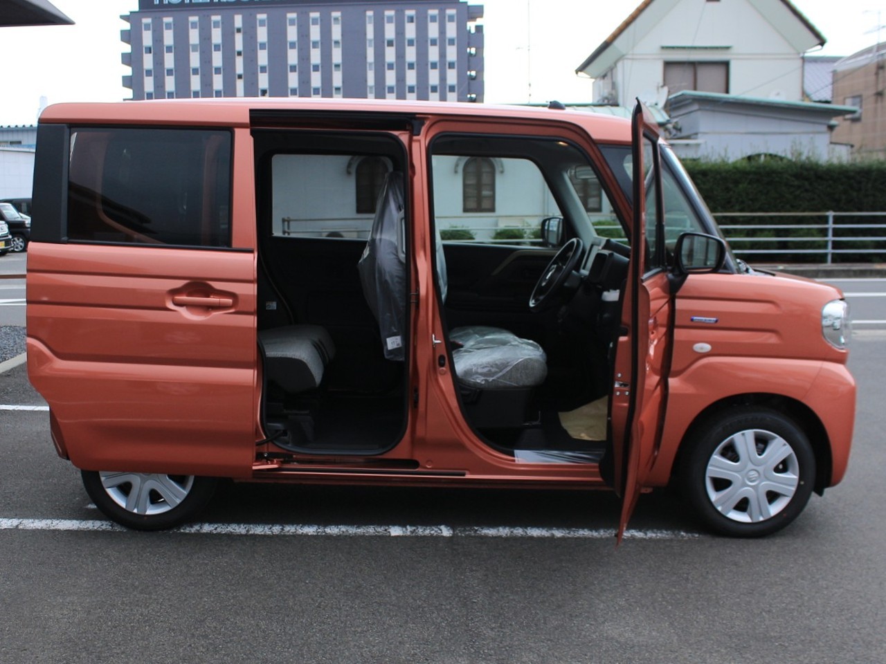 スズキ スペーシア8枚目