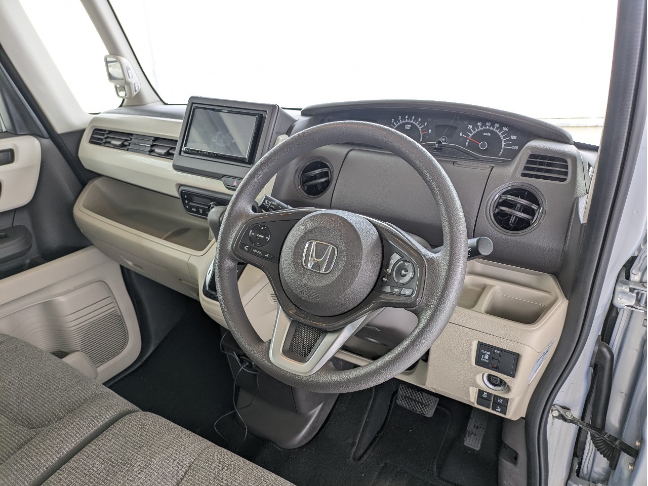 ホンダ N-BOX3枚目