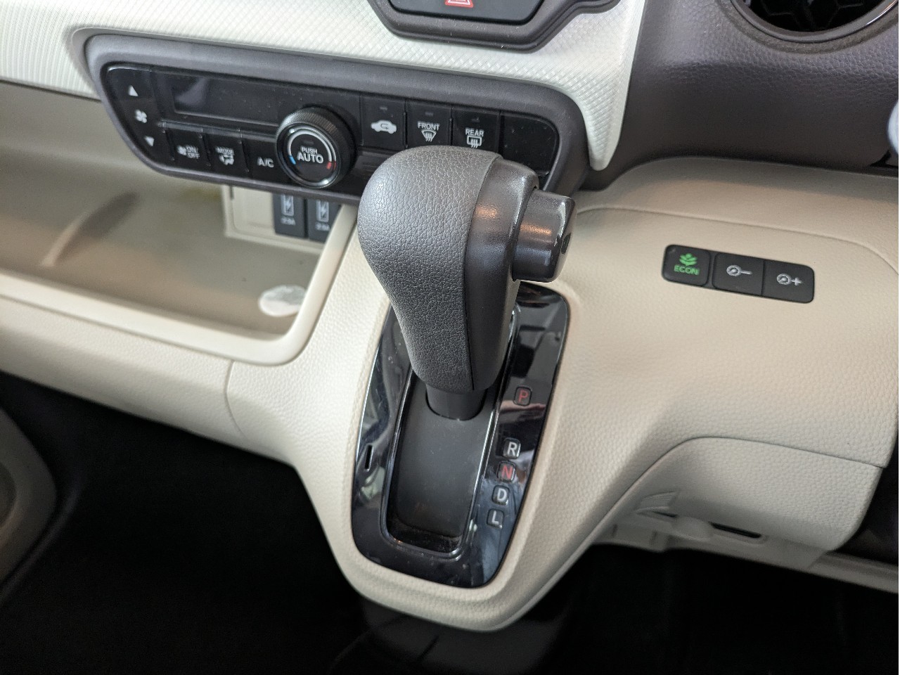 ホンダ N-BOX16枚目