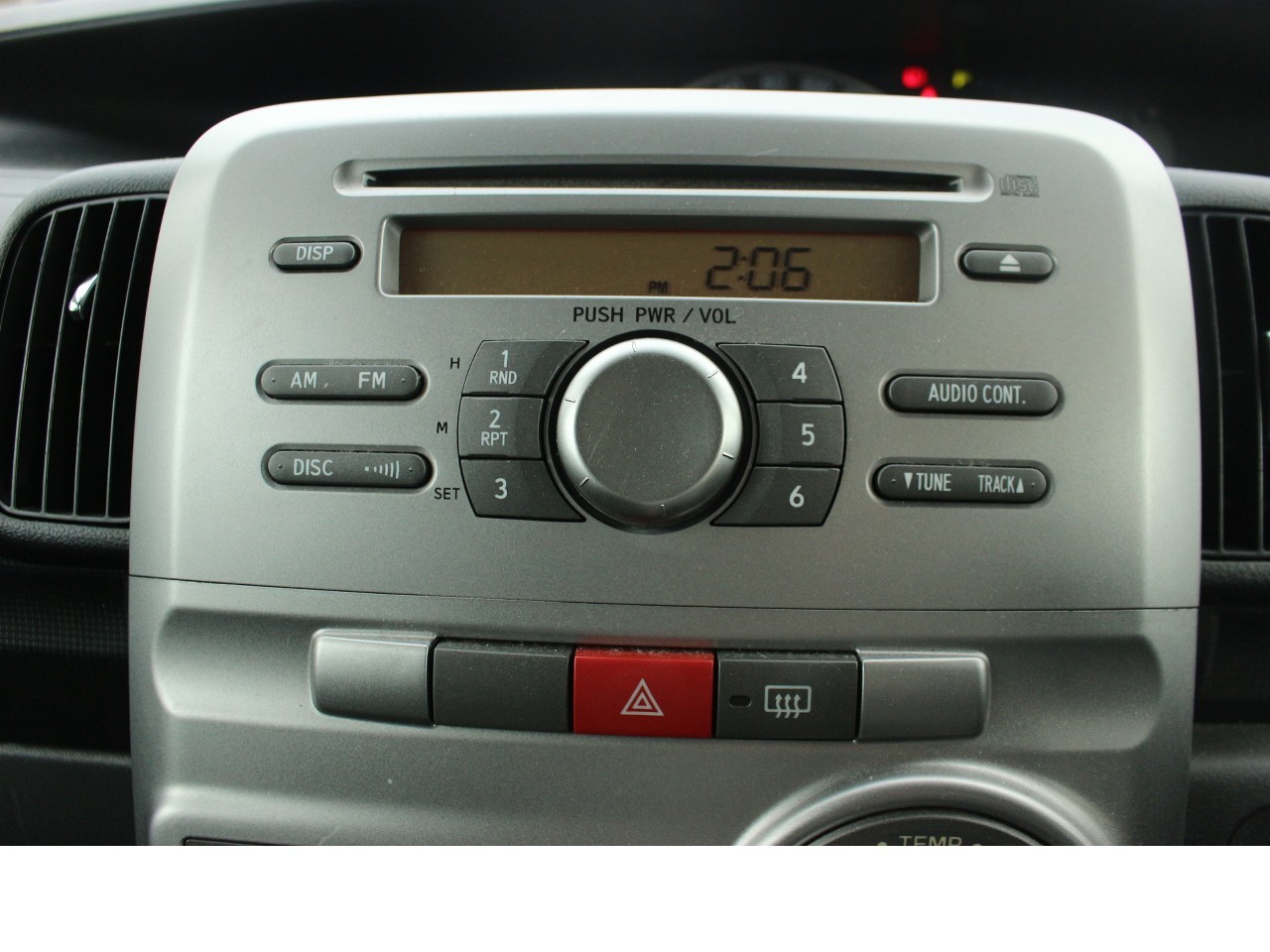 ダイハツ タントカスタム6枚目