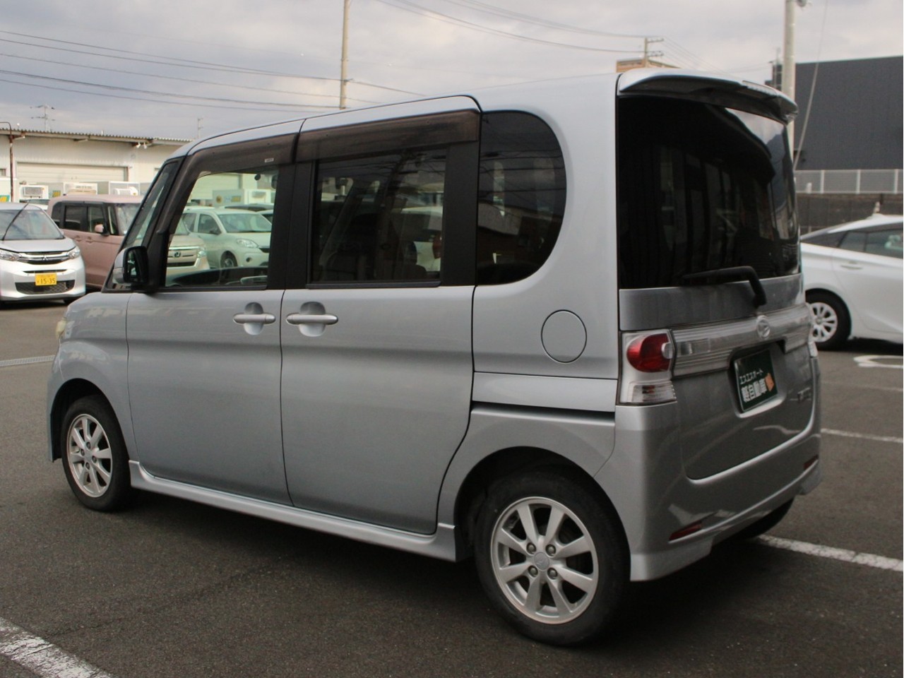 ダイハツ タントカスタム10枚目