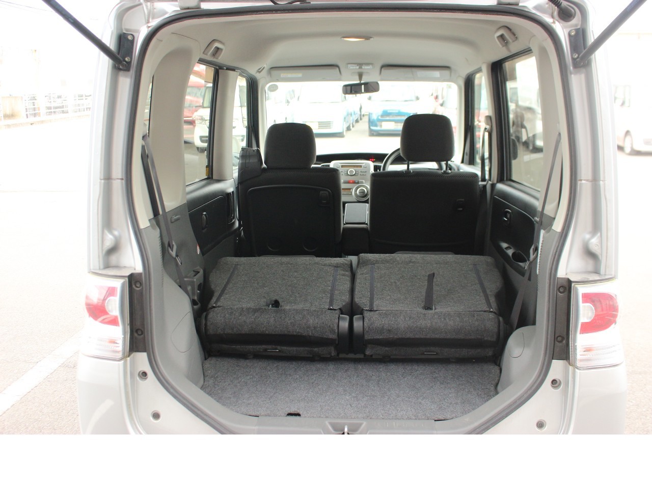 ダイハツ タントカスタム14枚目