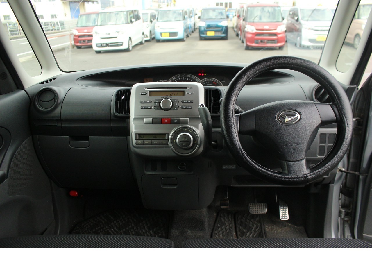 ダイハツ タントカスタム15枚目