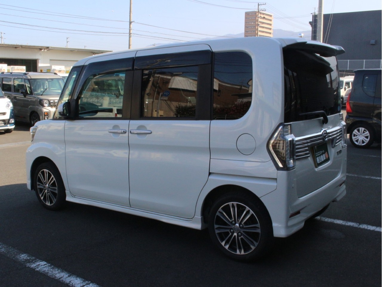 ダイハツ タントカスタム11枚目