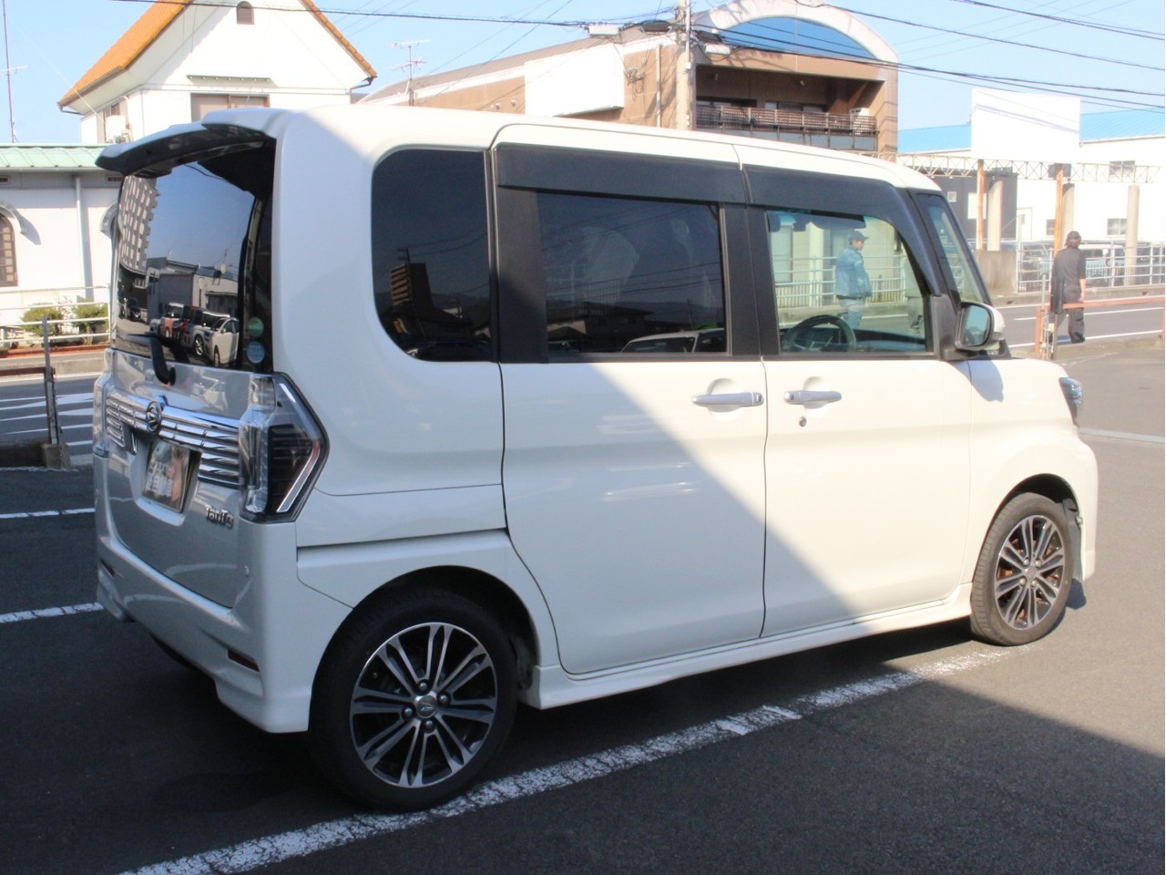 ダイハツ タントカスタム13枚目