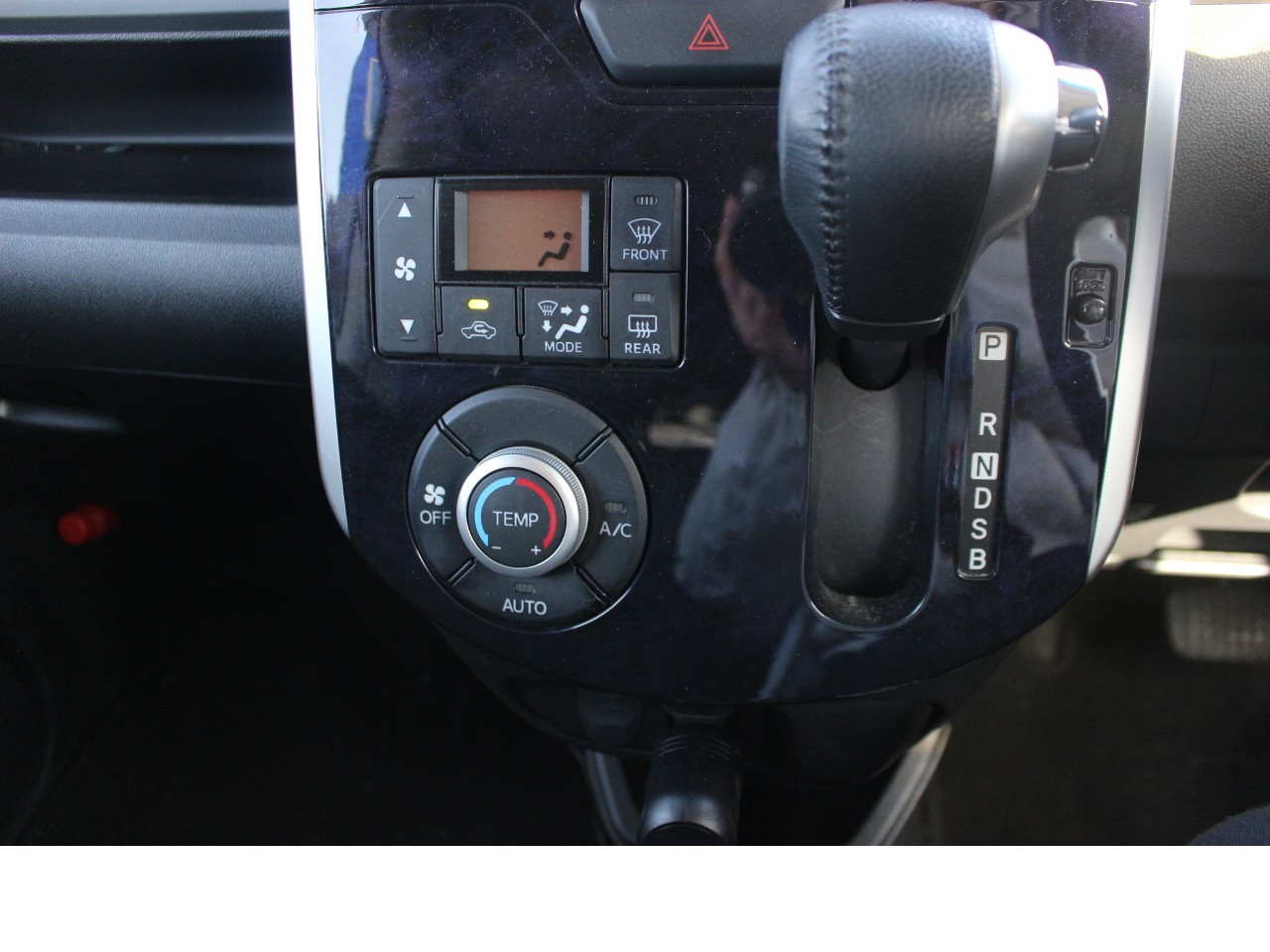 ダイハツ タントカスタム17枚目