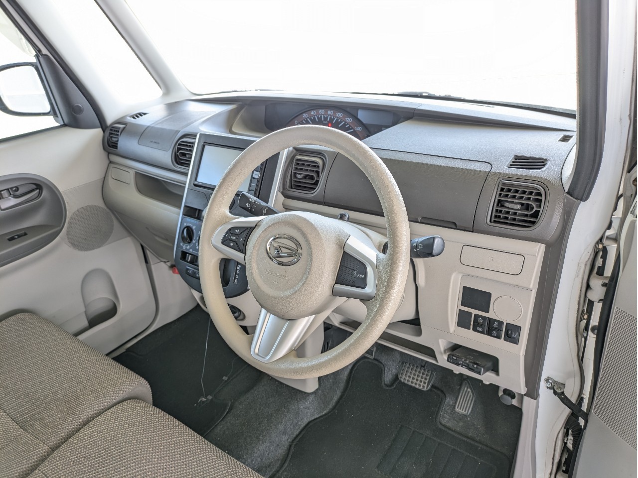 ダイハツ タント3枚目