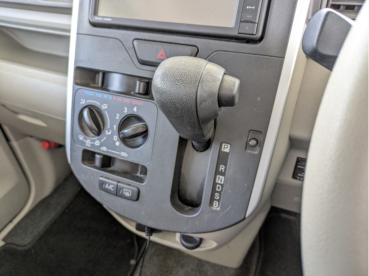 ダイハツ タント16枚目