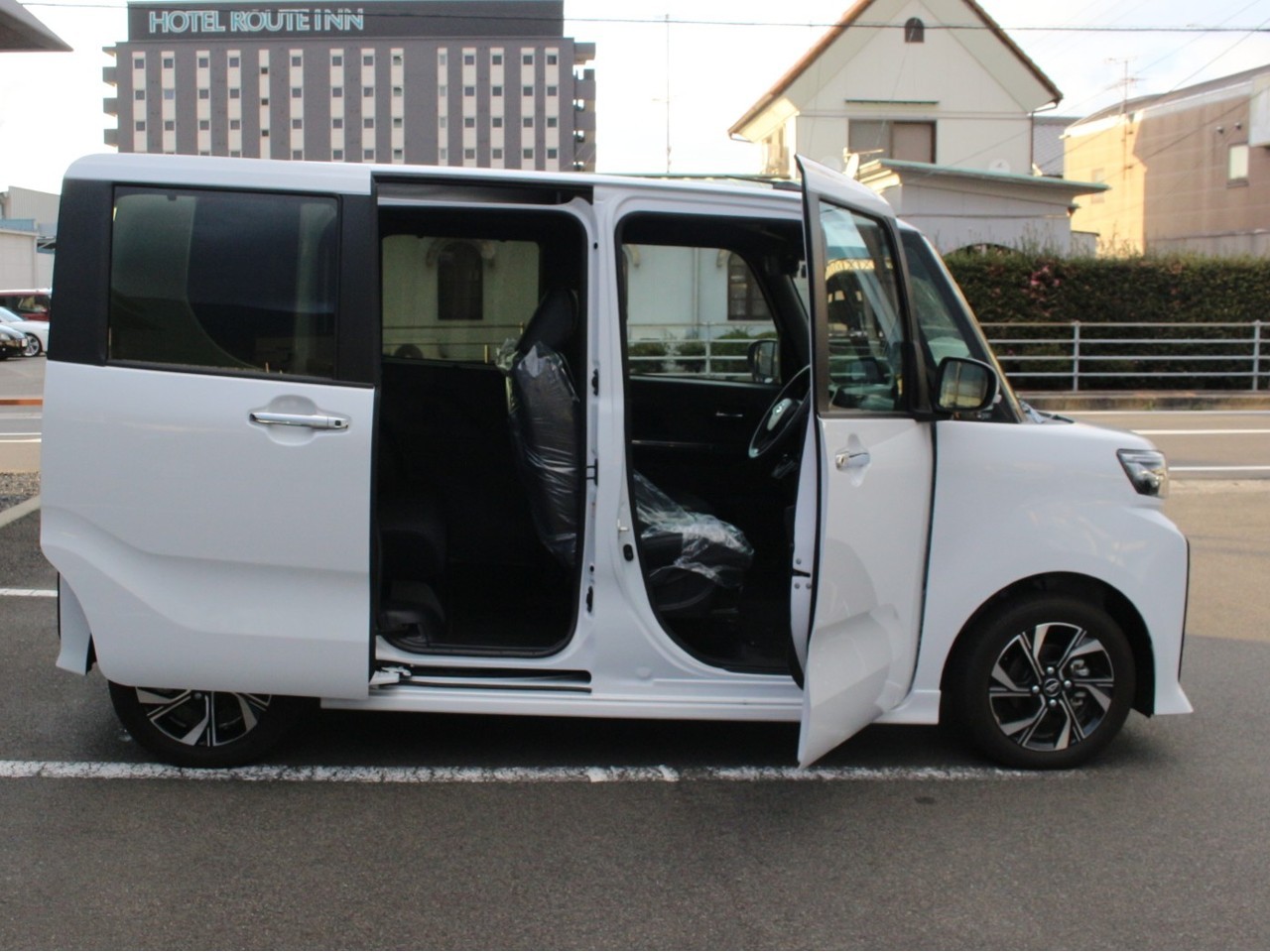 ダイハツ タント6枚目