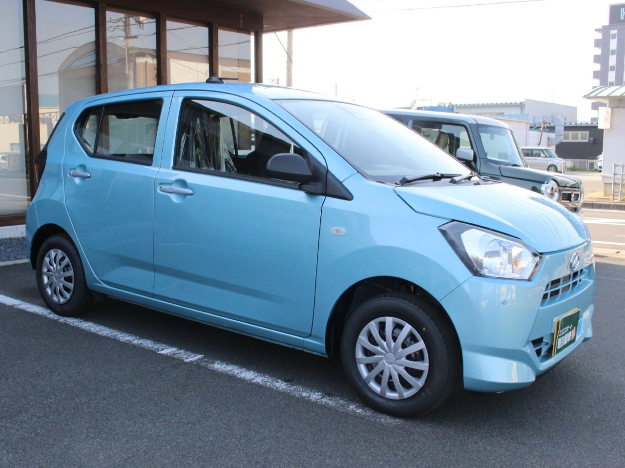 ダイハツ ミライース6枚目