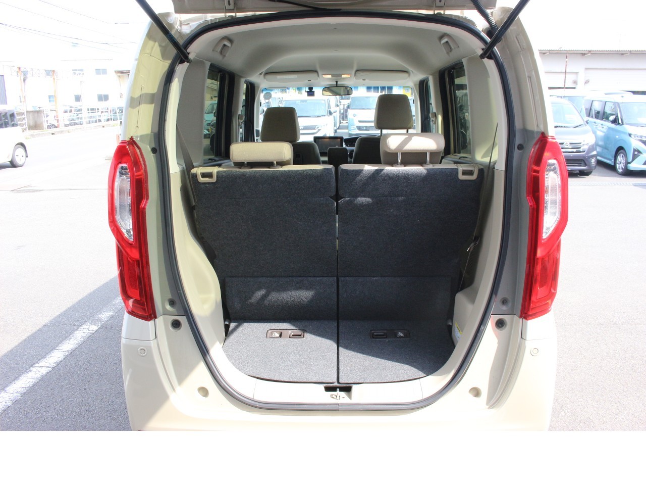 ホンダ N-BOX16枚目