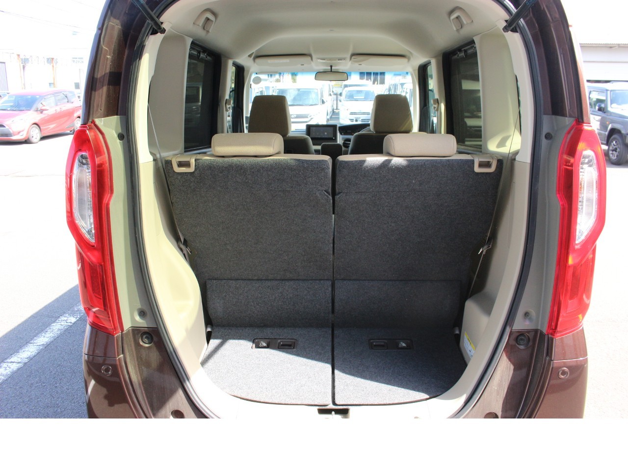 ホンダ N-BOX14枚目