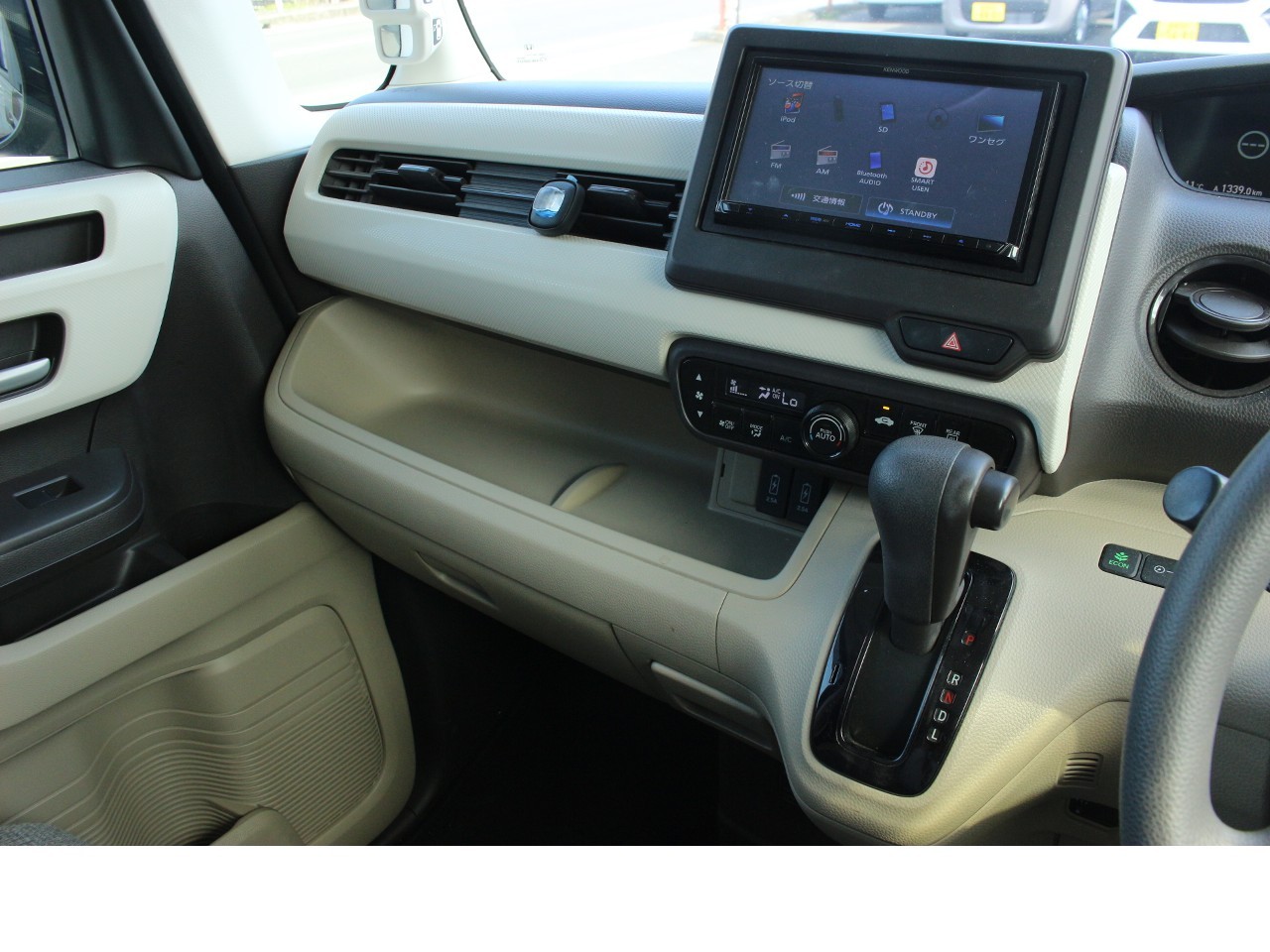 ホンダ N-BOX19枚目