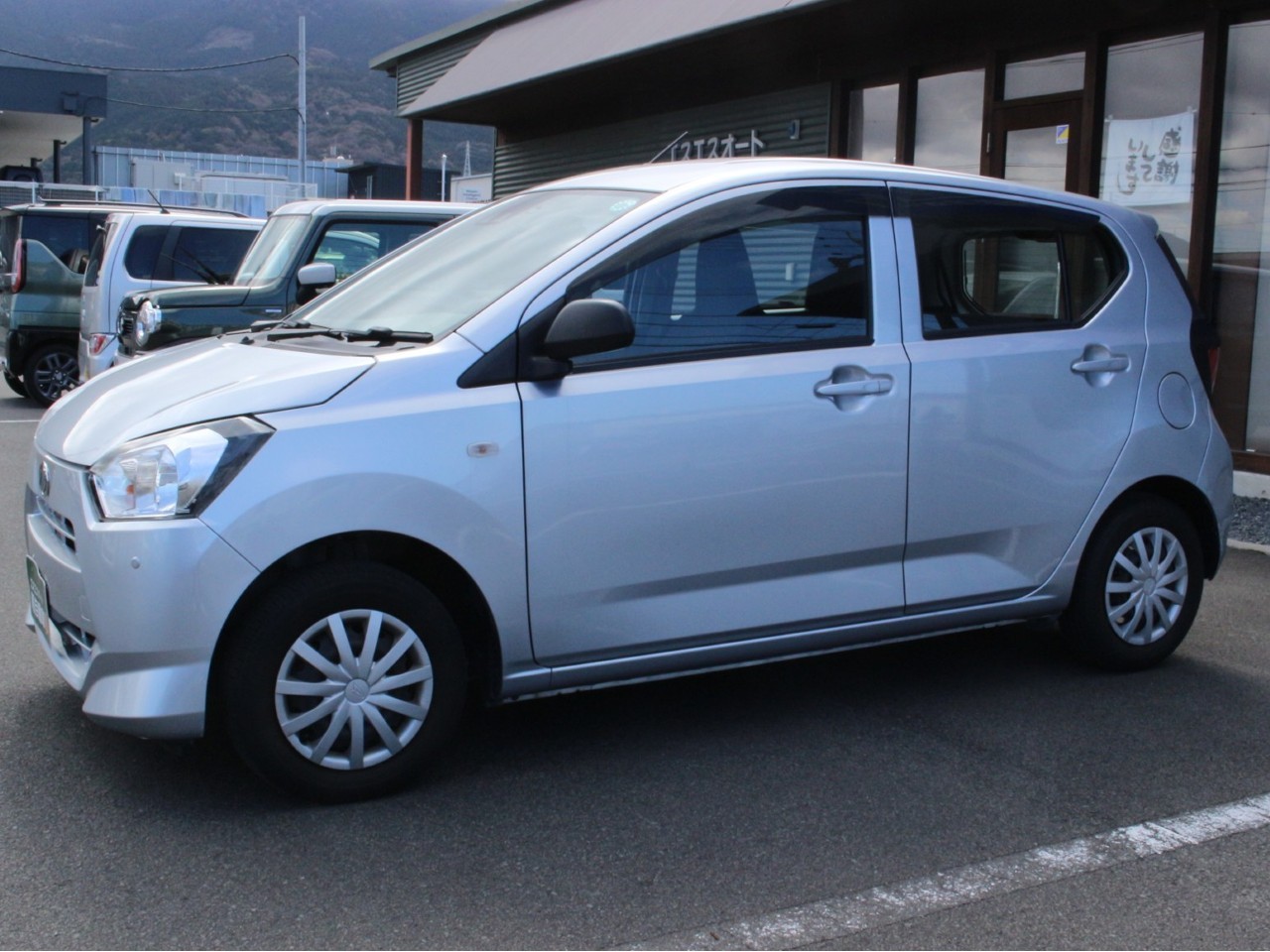 ダイハツ ミライース9枚目