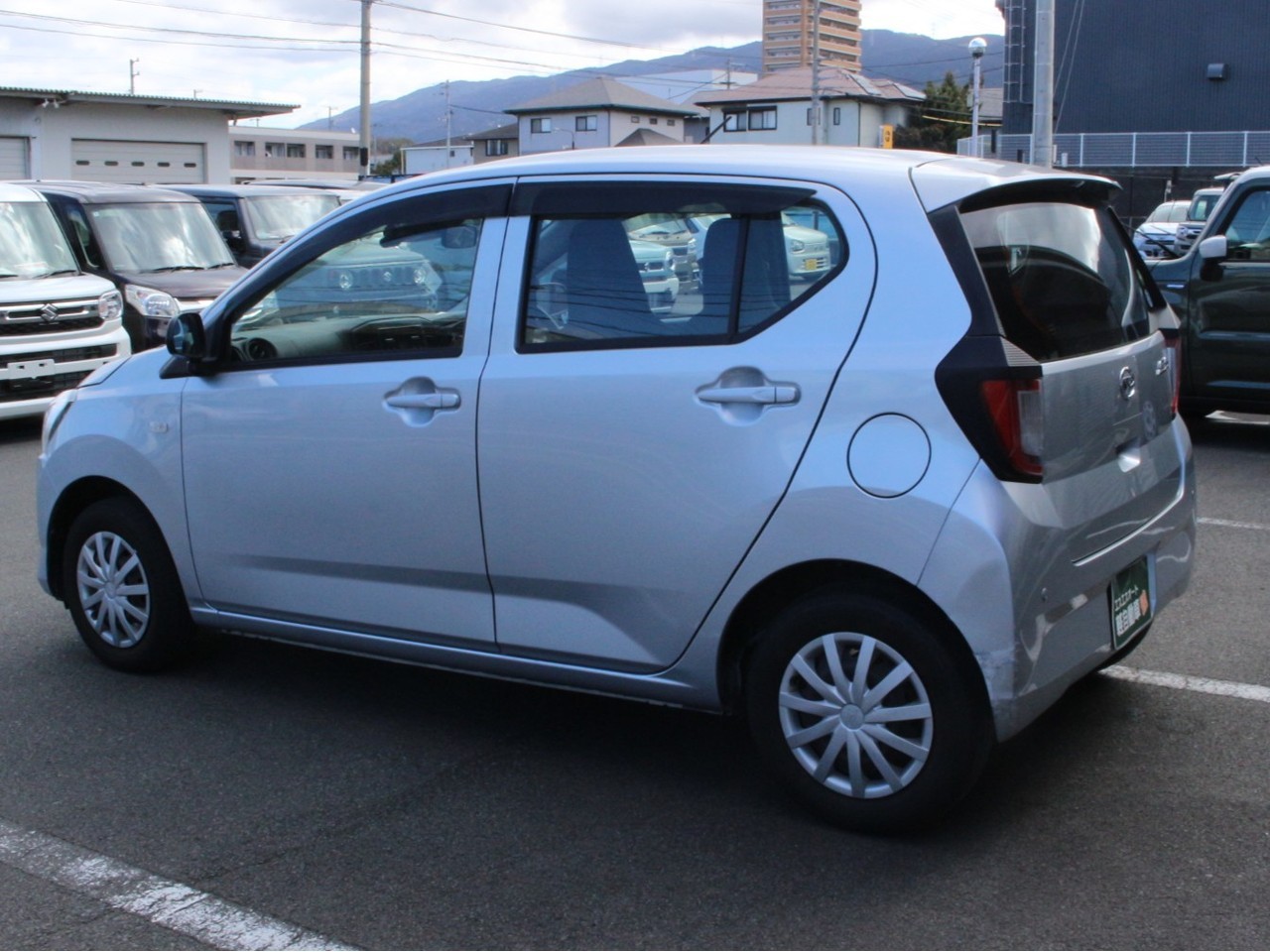 ダイハツ ミライース10枚目