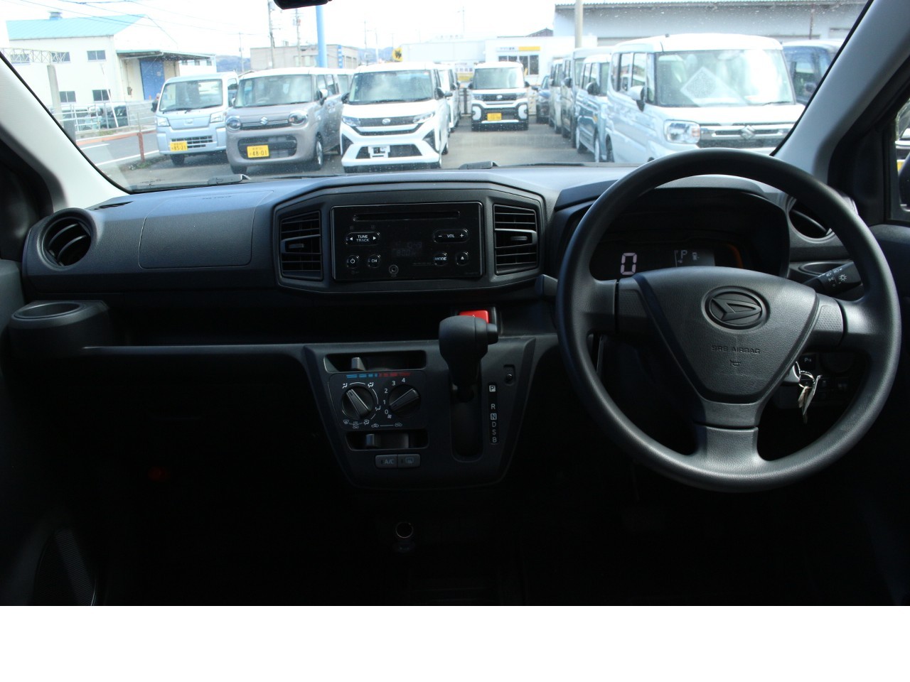 ダイハツ ミライース15枚目