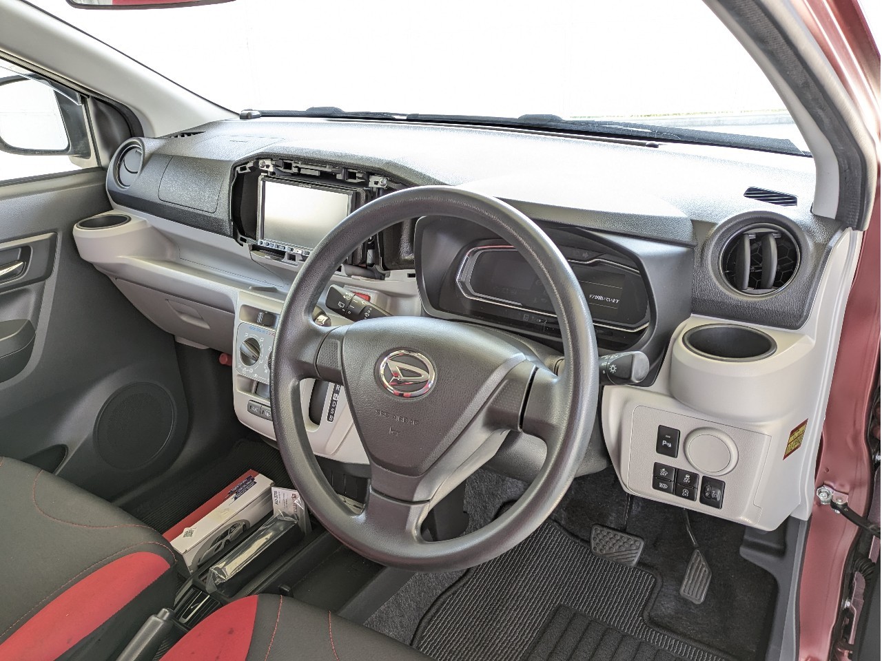 ダイハツ ミライース3枚目