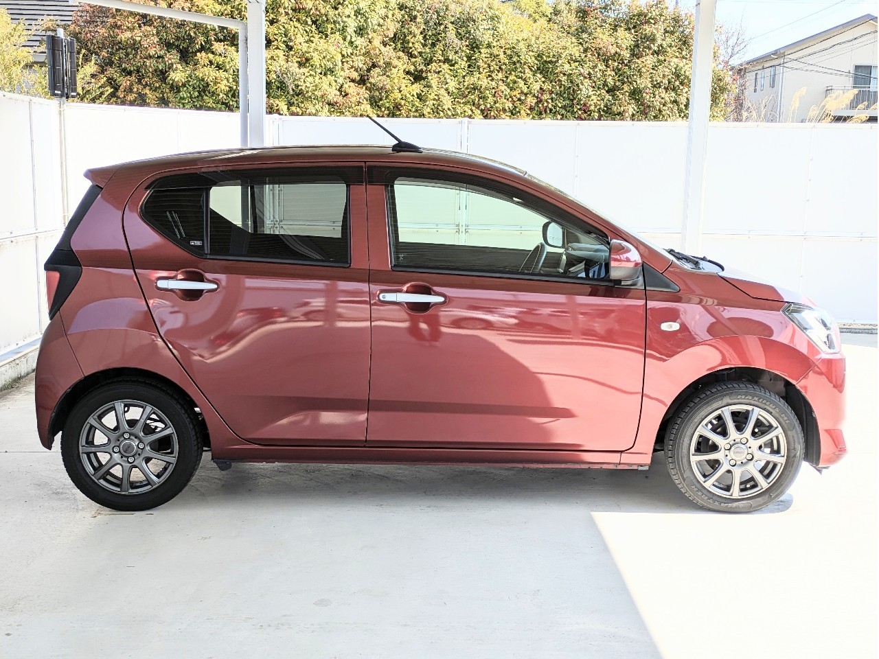 ダイハツ ミライース4枚目