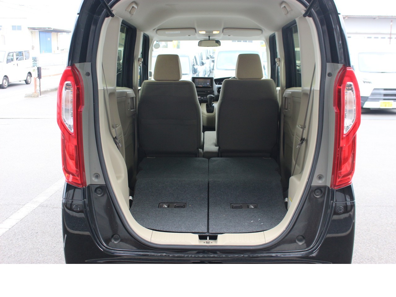 ホンダ N-BOX15枚目