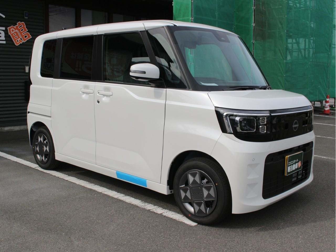 ニッサン ルークス5枚目